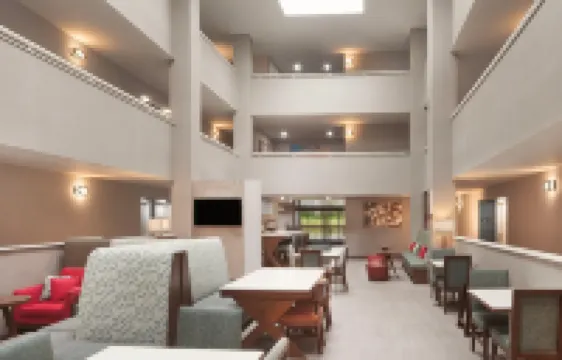 แฮมป์ตันอินน์ เอเธนส์ โรงแรมในเอเธนส์