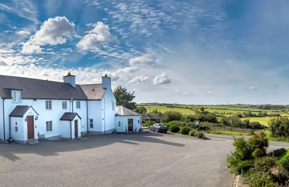 拉斯特拉農場酒店