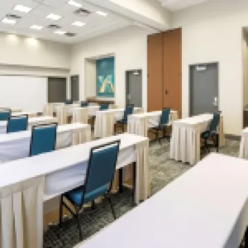 Hampton Inn & Suites Pittsburgh-Downtown