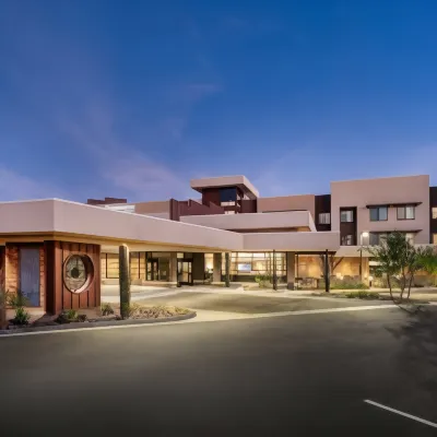 Residence Inn Scottsdale Salt River Các khách sạn gần On The Edge Gallery