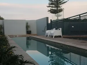 Lennox Holiday Apartments