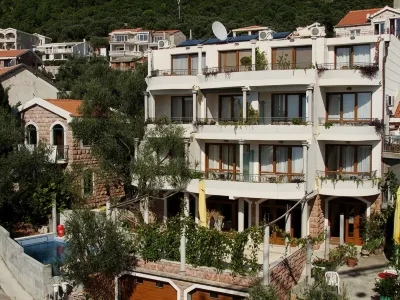 Levantin Inn 1/2 Room N.11 Hotel in zona Sveti Stefan Beach