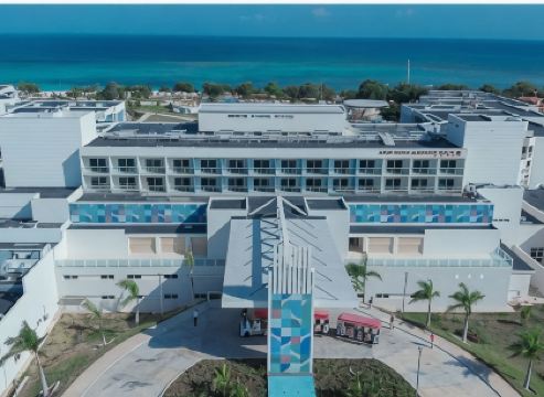 Gran Muthu Almirante Beach Hotel