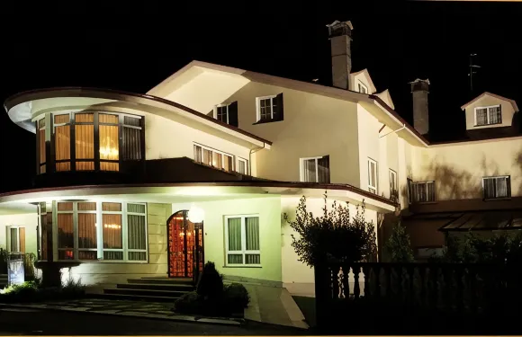 户撒弗拉加歐梅酒店