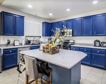 Gorgeous 6bed 4 bath Comfy Home