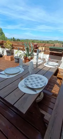 Maison de Village Typique des Corbières Quartier Médiéval Отели в г. Сижан