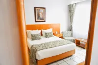 Le National Hotels in Le Passage