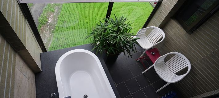 Riverbank Villa Hotels in Yilan
