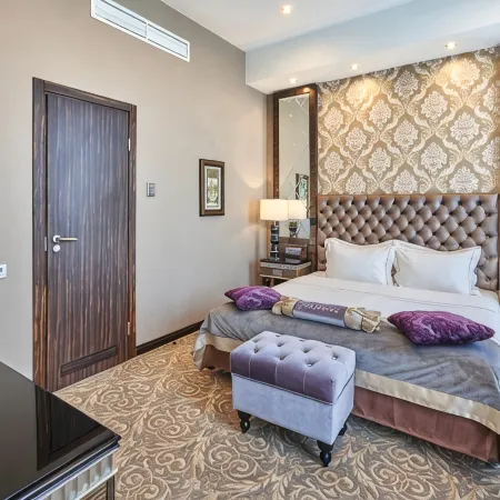 Majestic Boutique Hotel Deluxe (Маджестик Бутик Отель Делюкс) Отели рядом с достопримечательностью «Казанский собор»