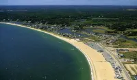 Beach 0.7 Mi Walk- Craigville & Covell. A/C, Bikes, 3 Day Min May June Jul 7-11