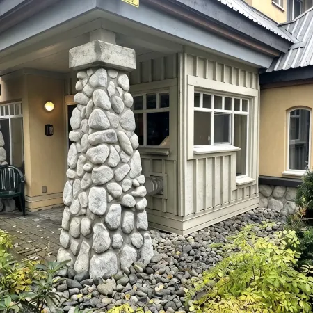 Cozy Village Townhome- Free Parking!