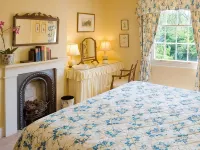 Middlethorpe Hall and Spa Отели рядом с достопримечательностью «Парк Нейвсмайр»