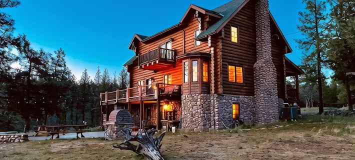 B&B Ranch is a cozy cabin, mountain views, perfect for rest, fun.  9-11 guest Hotels in Klickitat County