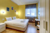 Lemonade Hotel