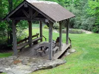 Fox Hole Cabin - Romantic Bungalow - Hike to Dozens of Waterfalls - Chalets