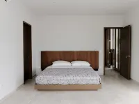 Water Front property for large families. With all the amenities you need. チェレムのホテル