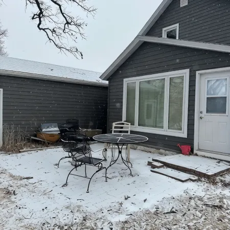 Small Lake House Near Park in Fairmont