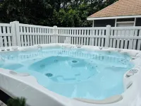 Warm, Inviting Beachhouse with Spa in Great Location of Gorgeous Montauk! - 4-Star
