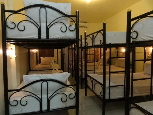Seventeen Hostel