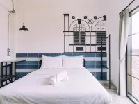 V1 Room Hotel Hotels near Bus Station 1