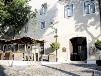 Santiago de Alfama - Boutique Hotel Hotels near Museu do Fado