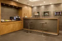 B&B HOTEL Vitoria General Álava - С баром