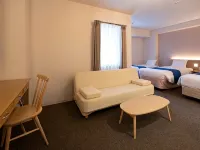 HOTEL Meriken Port Kobe Motomachi Hotels near Tor Road