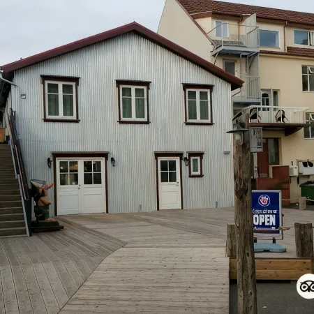 Acco Ice Apartments