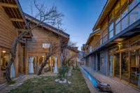 Xianlv Baisha Snow Mountain Hostel - บ้านพักหลังเล็ก