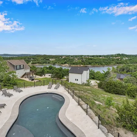Private Pool Paradise/Luxury Home Stunning Table Rock Lake Views/Branson Close