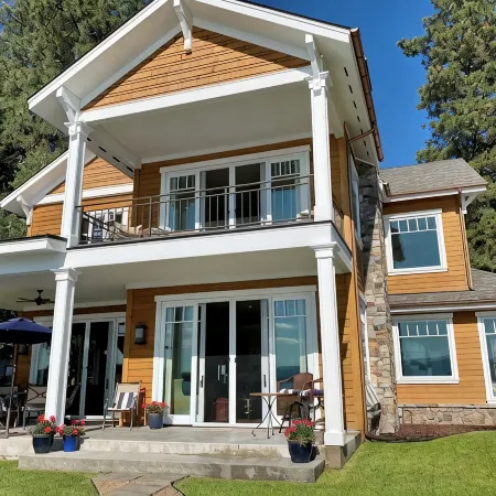 THE FOX HOUSE on Flathead Lake: Lakefront Luxury Living