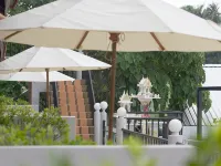 Two Chefs Inn