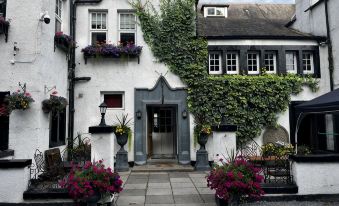 Abbotsford Hotel