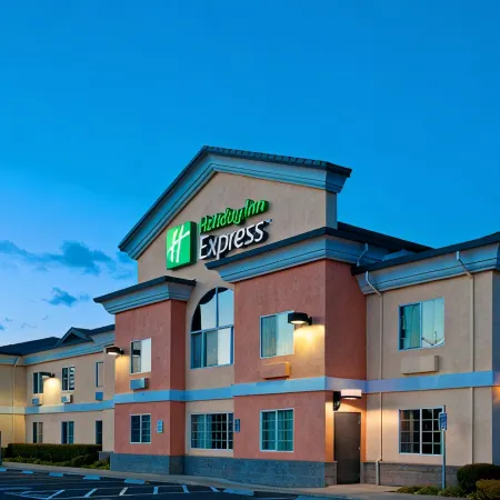 Holiday Inn Express & Suites JACKSON by IHG Отели в г. Джексон