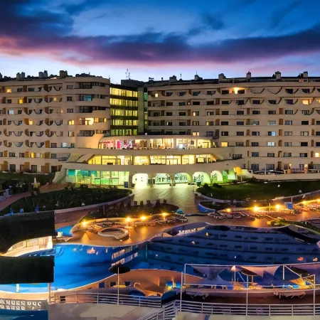 Hotel Apartamento Paraiso de Albufeira Отели рядом с достопримечательностью «Стадион Албуфейры»