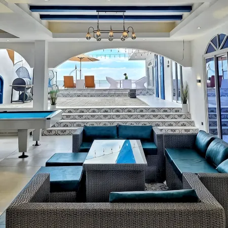 D'KRONOS HOTEL & RESORT