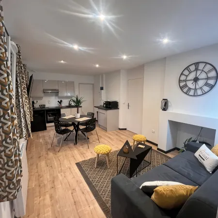 "Le meublé apartment with unlimited jacuzzi near Mont-Saint-Michel