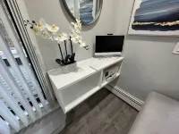 Deluxe 3-Bedroom Apartment with on-Site Parking - Wifi