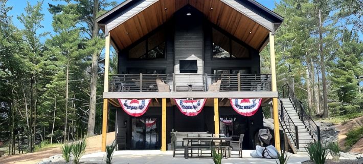 Luxury northwoods lakeside getaway perfect for groups Hotels in Vilas County