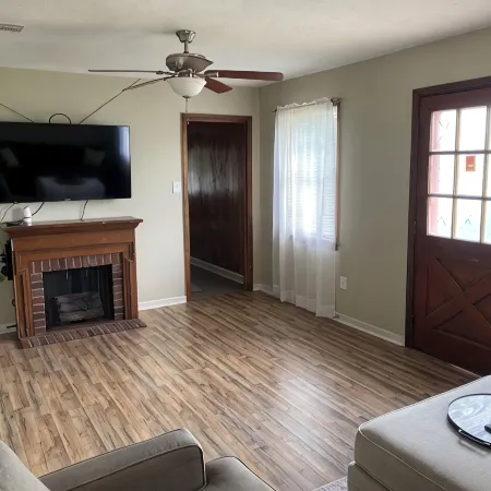Cozy Peacock House in quiet neighborhood in Jackson
