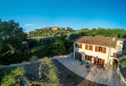 Private villa with Jacuzzi in Montemerano, near Terme di Saturnia