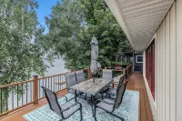 Bear Lake Bliss - 3bd/2ba overlooking Bear Lake w/ private dock - 4-Star