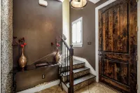 "New" Luxury & Highly furnished upscale w Patio, Garage & fireplace.