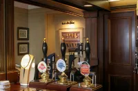 Burt's Hotel