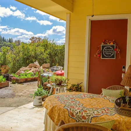 Beverly's Hilltop Retreat