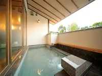 Green Hotel Yes Nagahama Minatokan - Bathtub