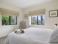 Quarry Hill Lookout ..... scenic views, luxurious amenities, relaxing atmosphere Hotels in Geeveston