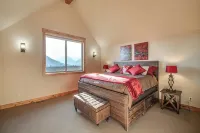 Leavenworth Chalet - 5 min to downtown ~ Amazing views of the Cascades!
