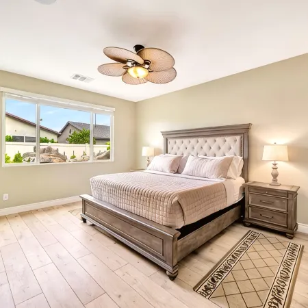 5 min to Stagecoach & Head Trip w/Pool, Spa, Waterfall, Water Slide & Fire Pit