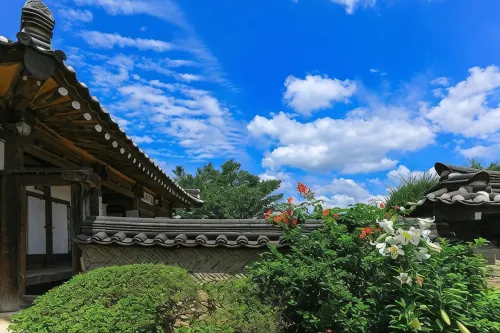 Tohyang Traditional House